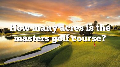 How many acres is the masters golf course?