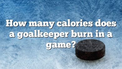 How many calories does a goalkeeper burn in a game?