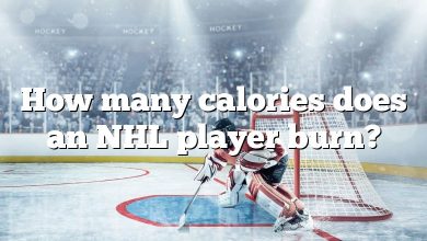 How many calories does an NHL player burn?