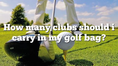 How many clubs should i carry in my golf bag?