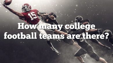 How many college football teams are there?