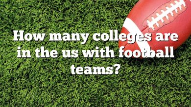 How many colleges are in the us with football teams?