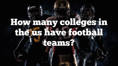 How many colleges in the us have football teams?