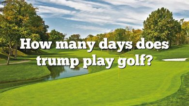 How many days does trump play golf?