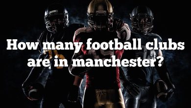 How many football clubs are in manchester?