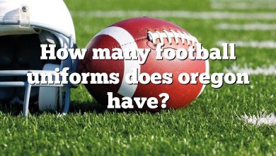 How many football uniforms does oregon have?