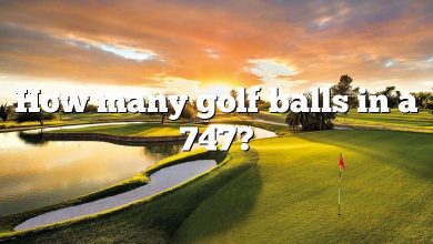 How many golf balls in a 747?