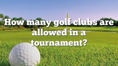 How many golf clubs are allowed in a tournament?