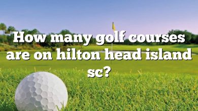 How many golf courses are on hilton head island sc?