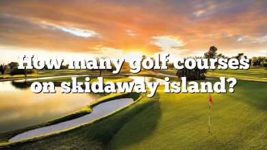 How many golf courses on skidaway island?