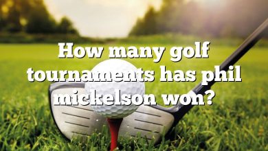 How many golf tournaments has phil mickelson won?