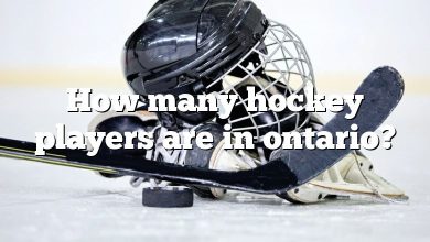 How many hockey players are in ontario?