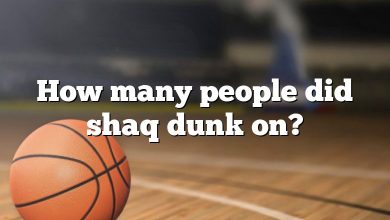 How many people did shaq dunk on?