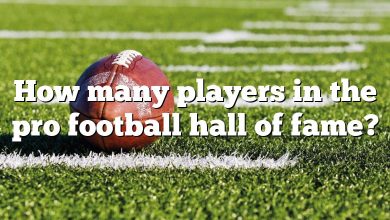 How many players in the pro football hall of fame?