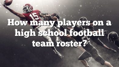 How many players on a high school football team roster?