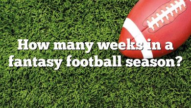 How many weeks in a fantasy football season?