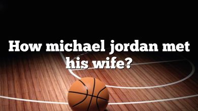 How michael jordan met his wife?