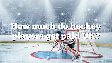 How much do hockey players get paid UK?