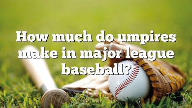 How much do umpires make in major league baseball?