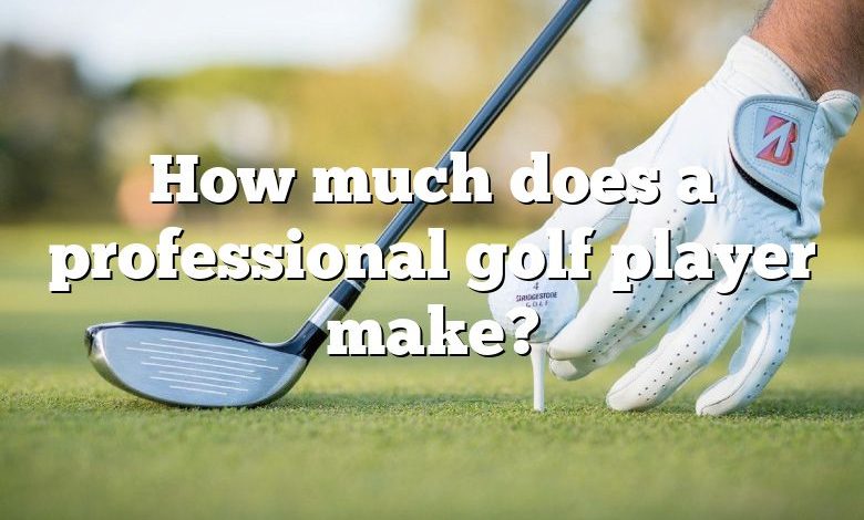 How much does a professional golf player make?