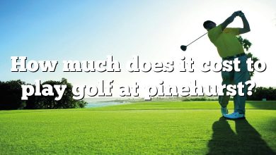 How much does it cost to play golf at pinehurst?