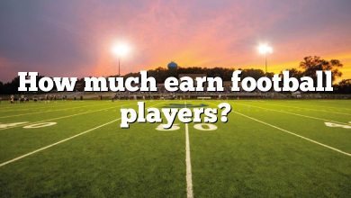 How much earn football players?