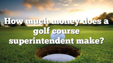 How much money does a golf course superintendent make?