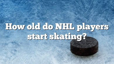 How old do NHL players start skating?