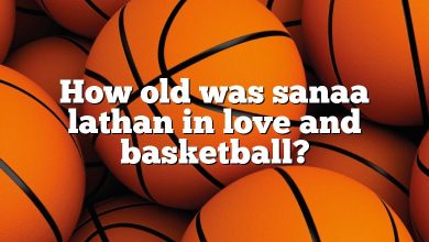 How old was sanaa lathan in love and basketball?