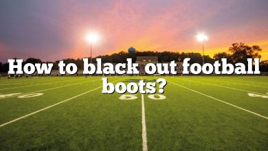 How to black out football boots?