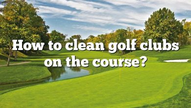How to clean golf clubs on the course?