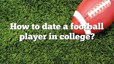 How to date a football player in college?