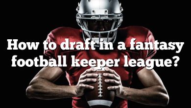 How to draft in a fantasy football keeper league?