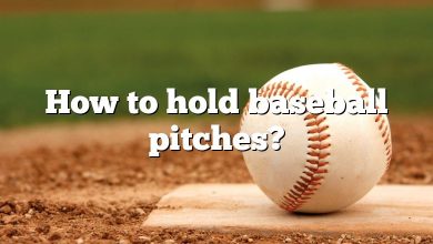 How to hold baseball pitches?