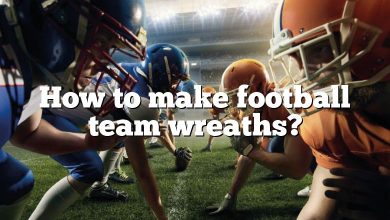 How to make football team wreaths?