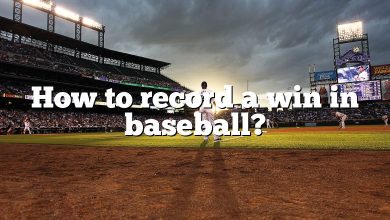 How to record a win in baseball?