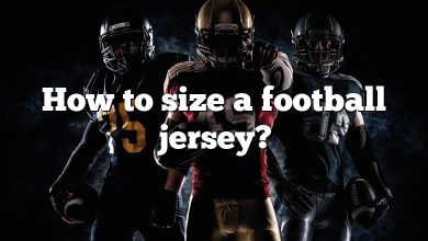 How to size a football jersey?