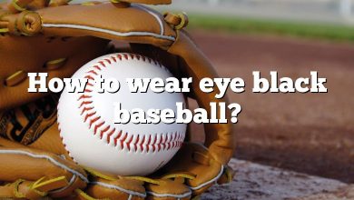 How to wear eye black baseball?