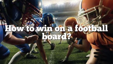 How to win on a football board?