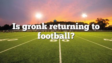 Is gronk returning to football?