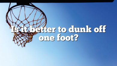 Is it better to dunk off one foot?