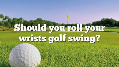 Should you roll your wrists golf swing?