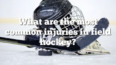 What are the most common injuries in field hockey?