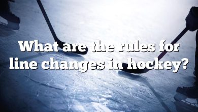 What are the rules for line changes in hockey?