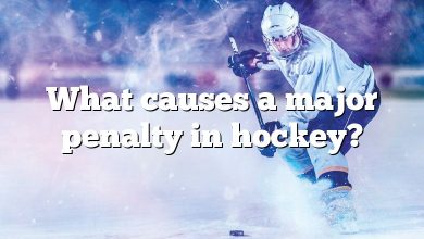 What causes a major penalty in hockey?
