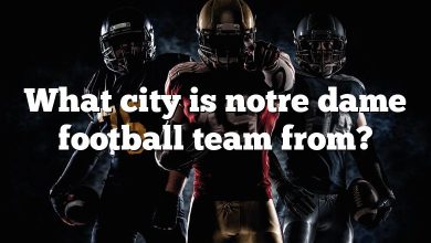 What city is notre dame football team from?