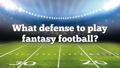 What defense to play fantasy football?