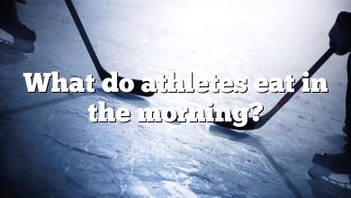 What do athletes eat in the morning?