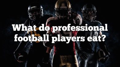 What do professional football players eat?