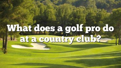 What does a golf pro do at a country club?